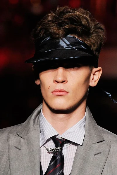 Look 72